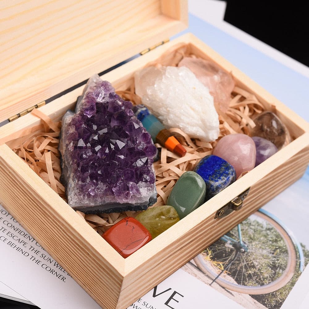 THE MASTER HEALING CRYSTAL GIFT BOX - URBAN VAYA